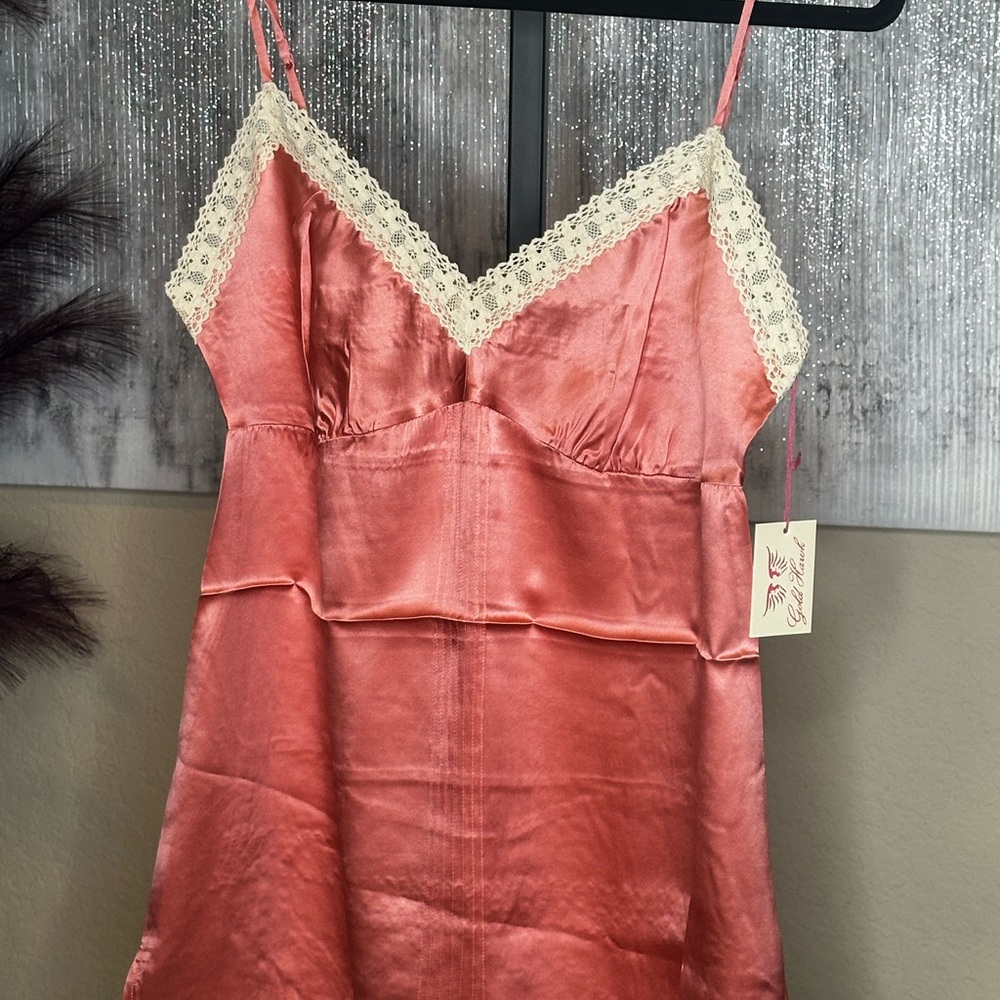 Elegant Pink Silk Chemise with Lace by Gold Hawk